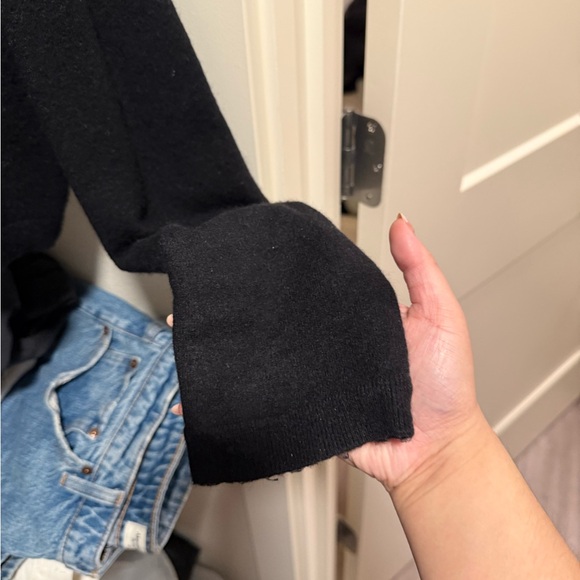 ❌SOLD❌ Wilfred SoftSpoke™ Sicily Cardigan- BLACK - Picture 4 of 7